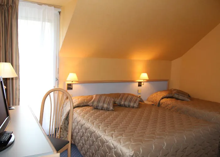 Au Relais De L\'Oust