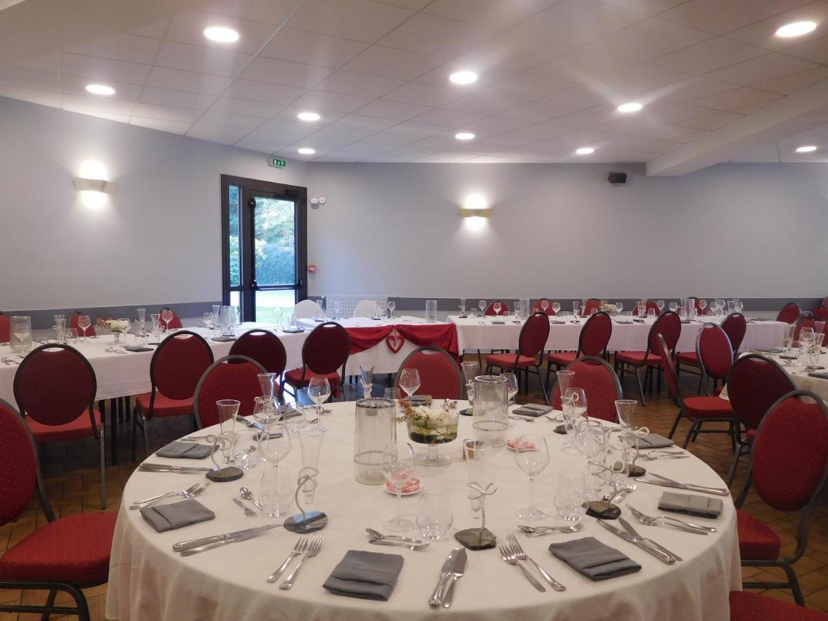 Au Relais De L'oust Hotel Lanouée
