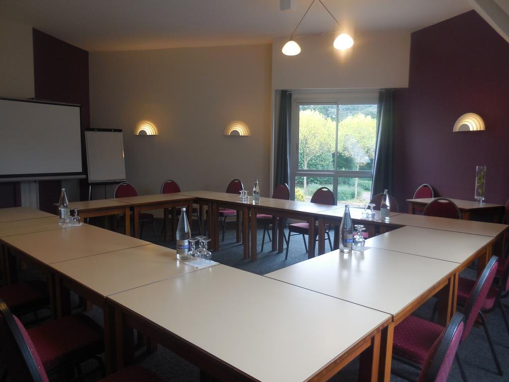 Au Relais De L'oust Hotel 3*