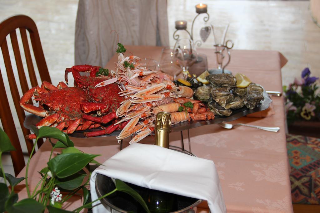 Au Relais De L'oust Hotel Lanouée
